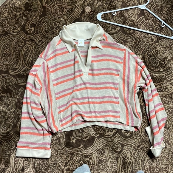 Crop top - Picture 1 of 3